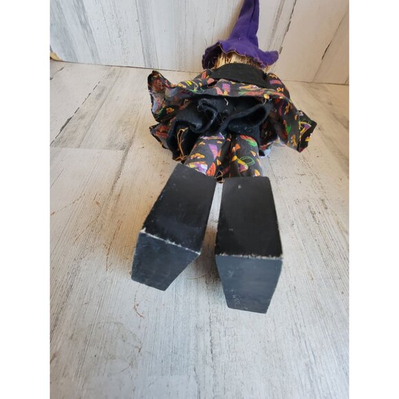 Vintage wooden standing witch Halloween home decor candy - Picture 8 of 8